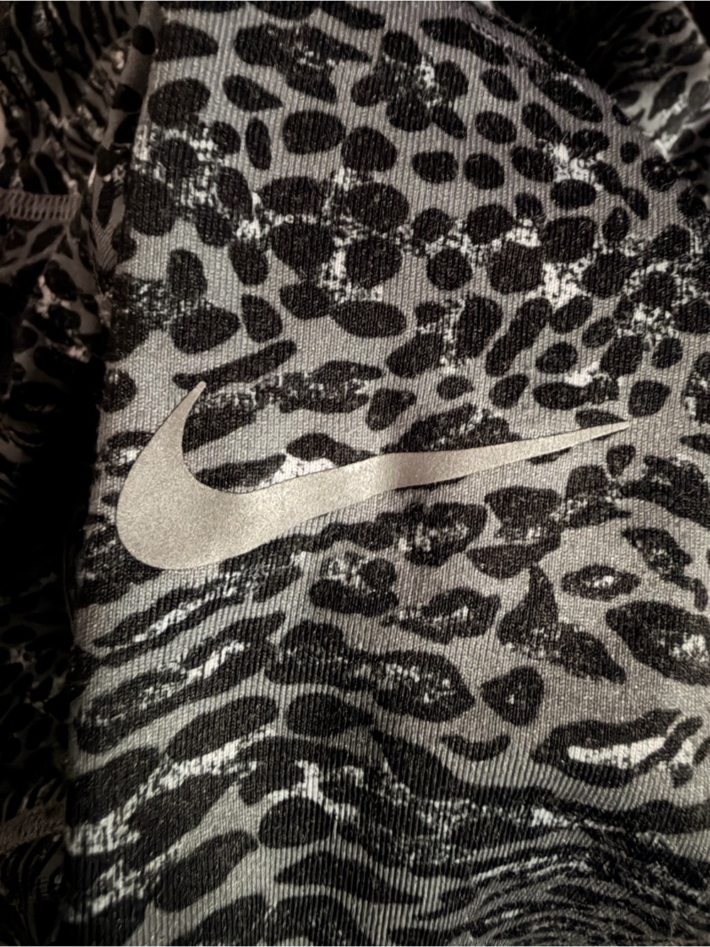 Nike Girls’ Pro Dri-FIT Quarter-Zip Hoodie – Leopard Print – Size M - Picture 7 of 7